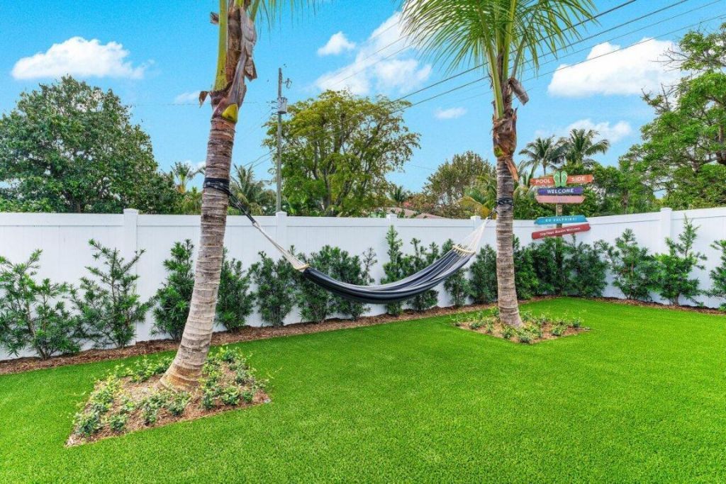 902 SW 27th Place, Boynton Beach, FL 33435 Photo