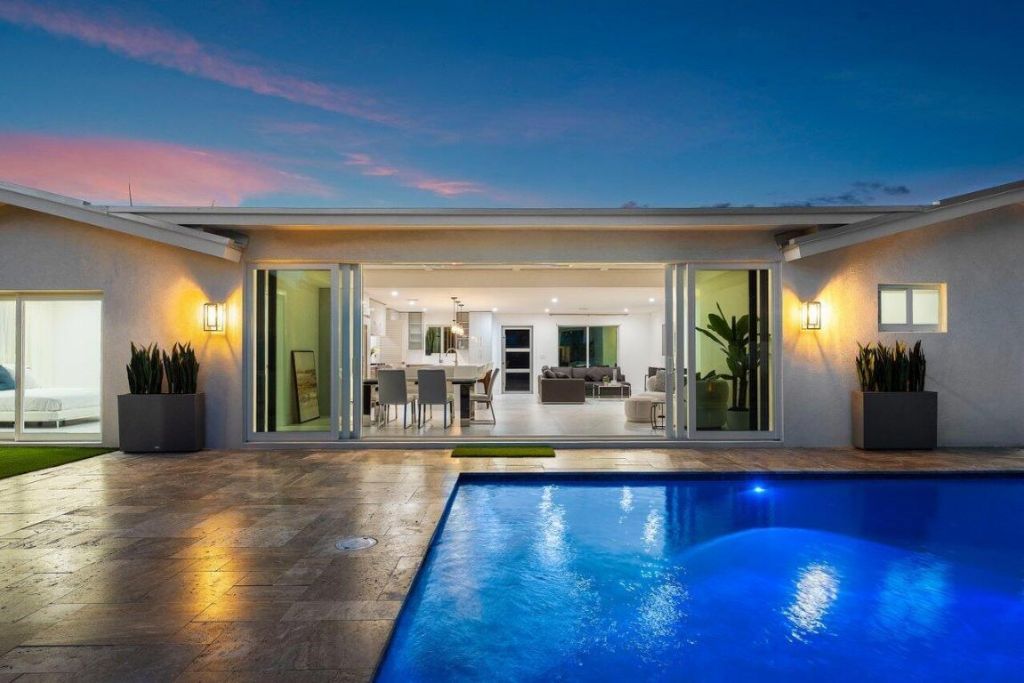 902 SW 27th Place, Boynton Beach, FL 33435 Photo