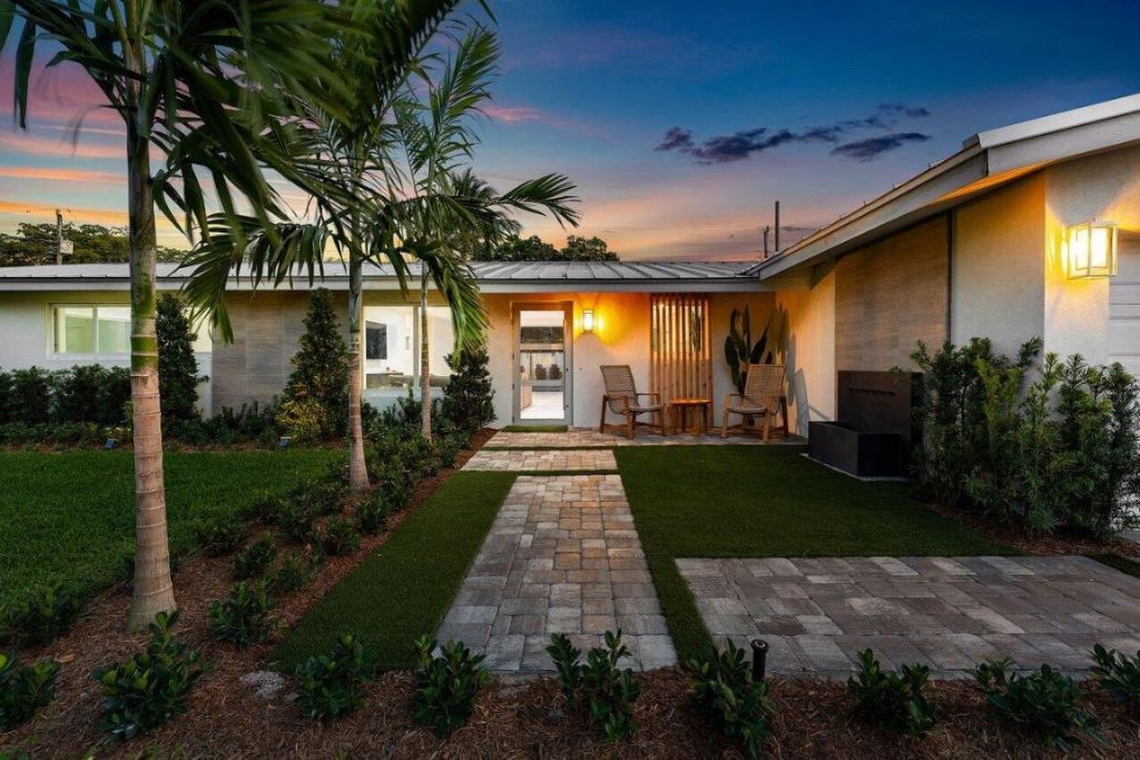 902 SW 27th Place, Boynton Beach, FL 33435 Photo