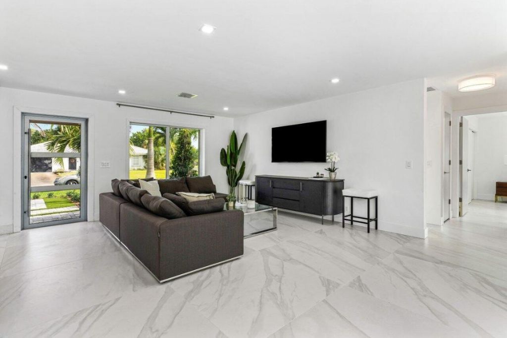 902 SW 27th Place, Boynton Beach, FL 33435 Photo