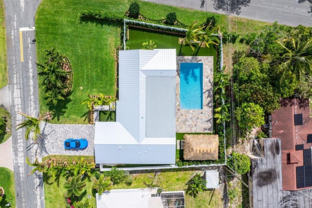 902 SW 27th Place, Boynton Beach, FL 33435 Photo