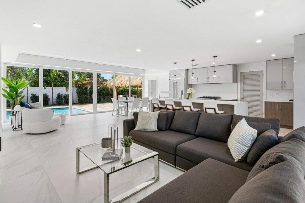 902 SW 27th Place, Boynton Beach, FL 33435 Photo