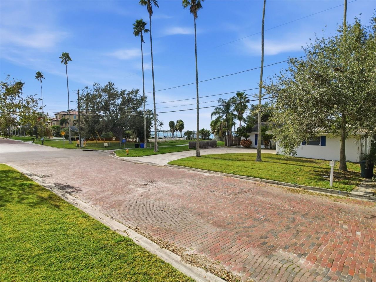 1600 Santa Barbara Drive, Dunedin, FL 34698 Photo