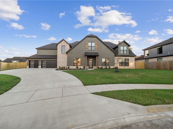 6416 S 59th Street, Rogers, AR 72758