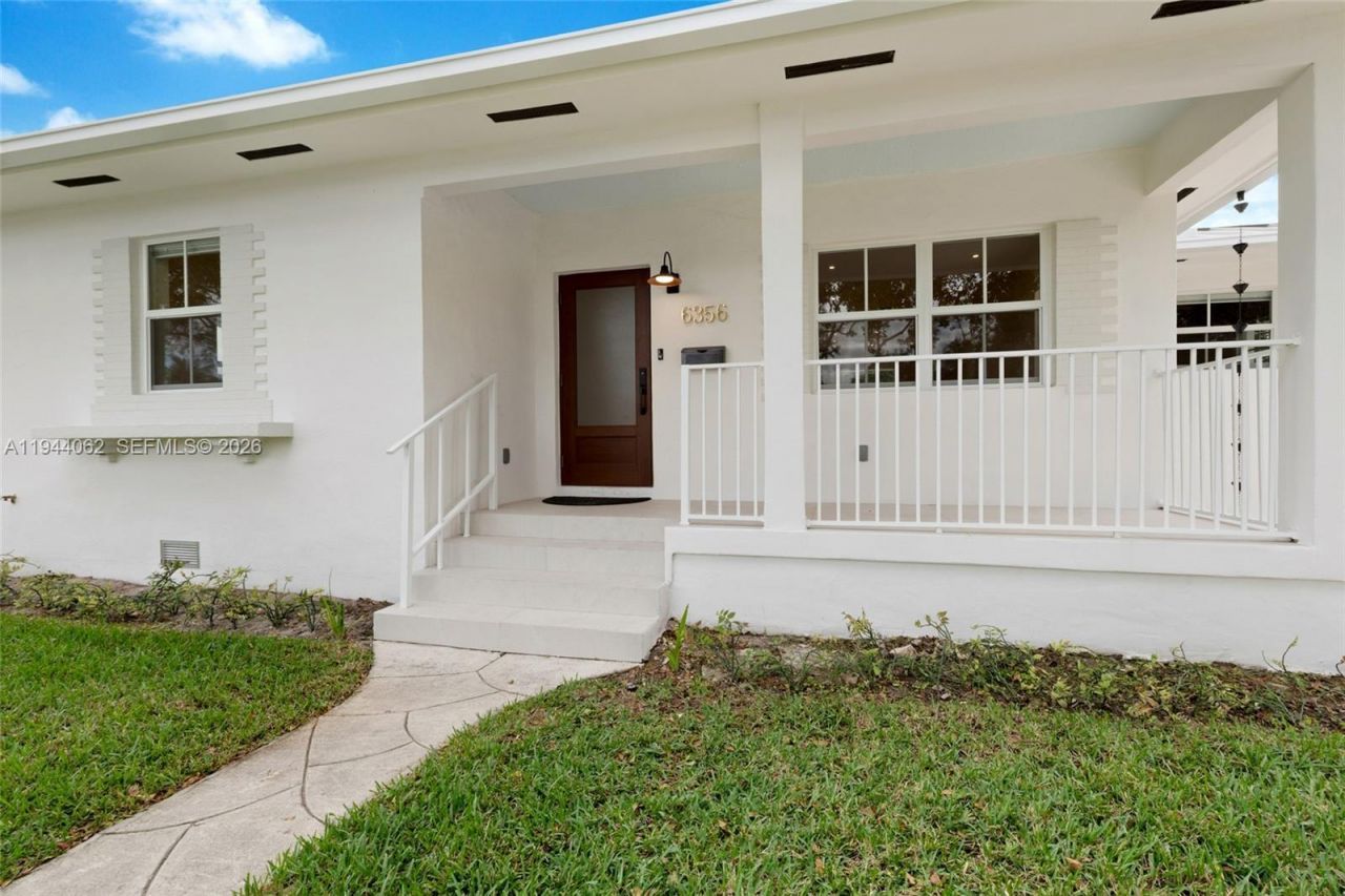 6356 SW 14th St, West Miami, FL 33144 Photo