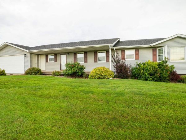 105 Buds Ave, Yankton, SD 57078