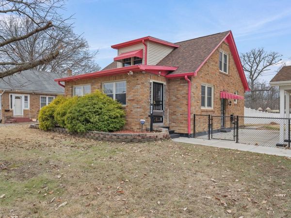 363 32nd Avenue, East Moline, IL 61244