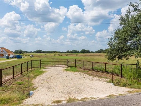 3039 Pear Orchard Road, Granbury, TX 76048