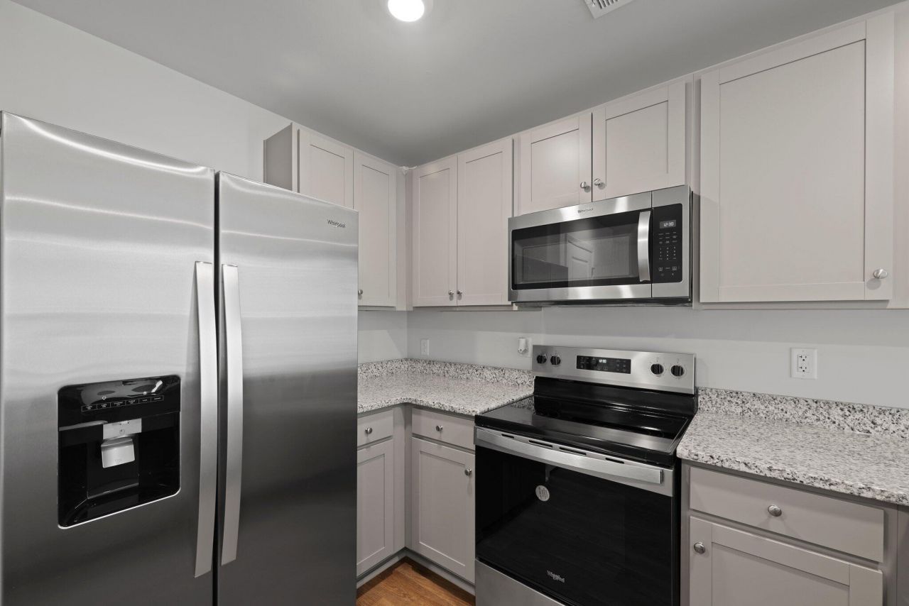 543 Lake Ridge Boulevard Photo 15