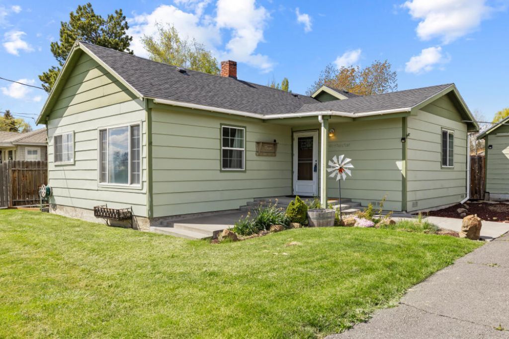 5511 Miller Avenue, Klamath Falls, OR 97603 Main Photo
