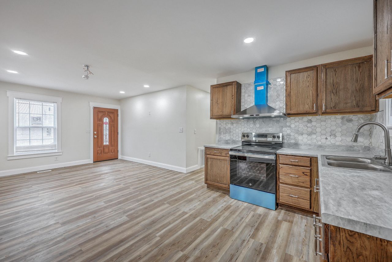 825 1st Street Photo 11