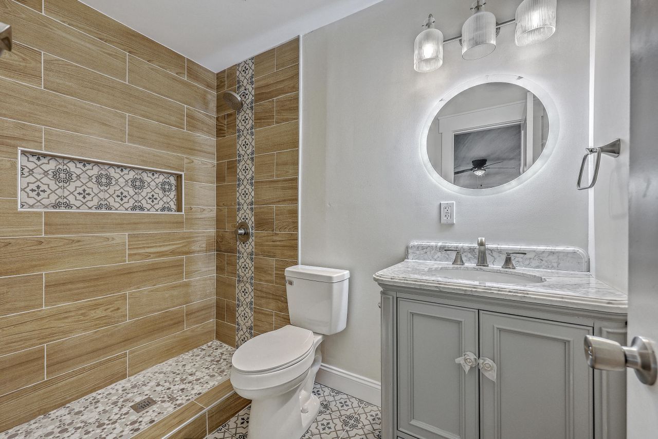 825 1st Street Photo 17