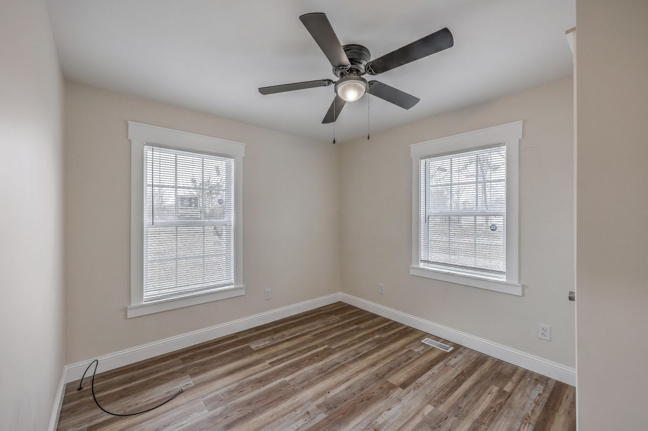 825 1st Street Photo 21