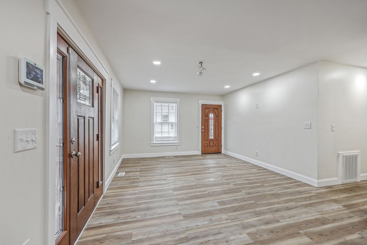 825 1st Street Photo 7