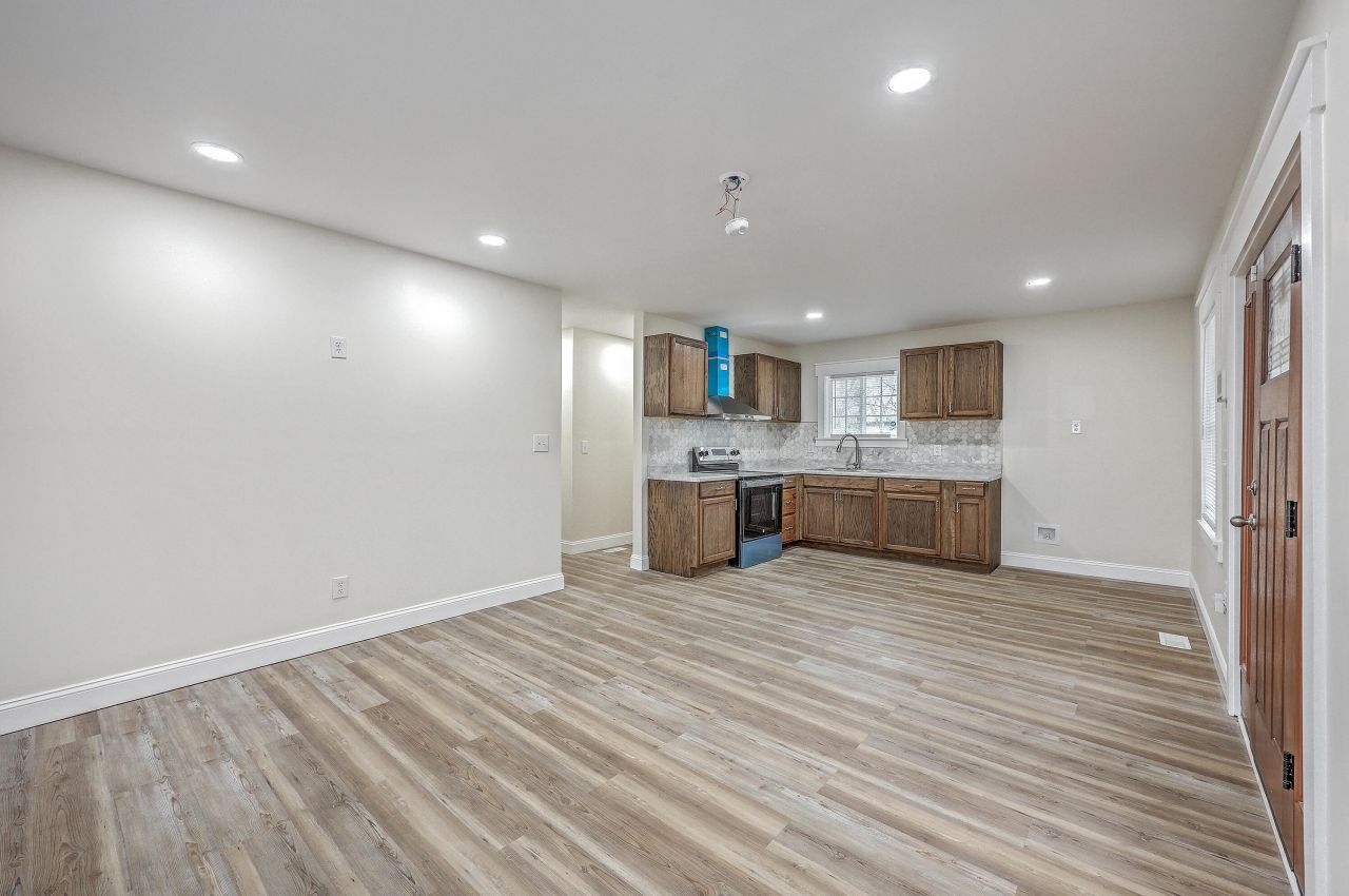 825 1st Street Photo 9