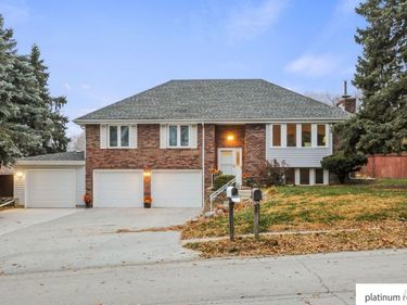 1028 S 217th Avenue, Omaha, NE 68022