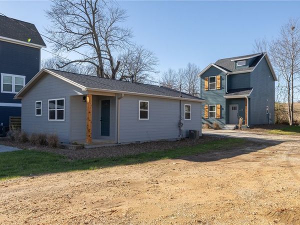 1659 S Brooks Avenue , Fayetteville, AR 72701