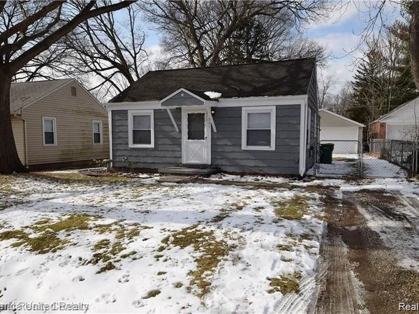 21541 Collingham Avenue, Farmington, MI 48336