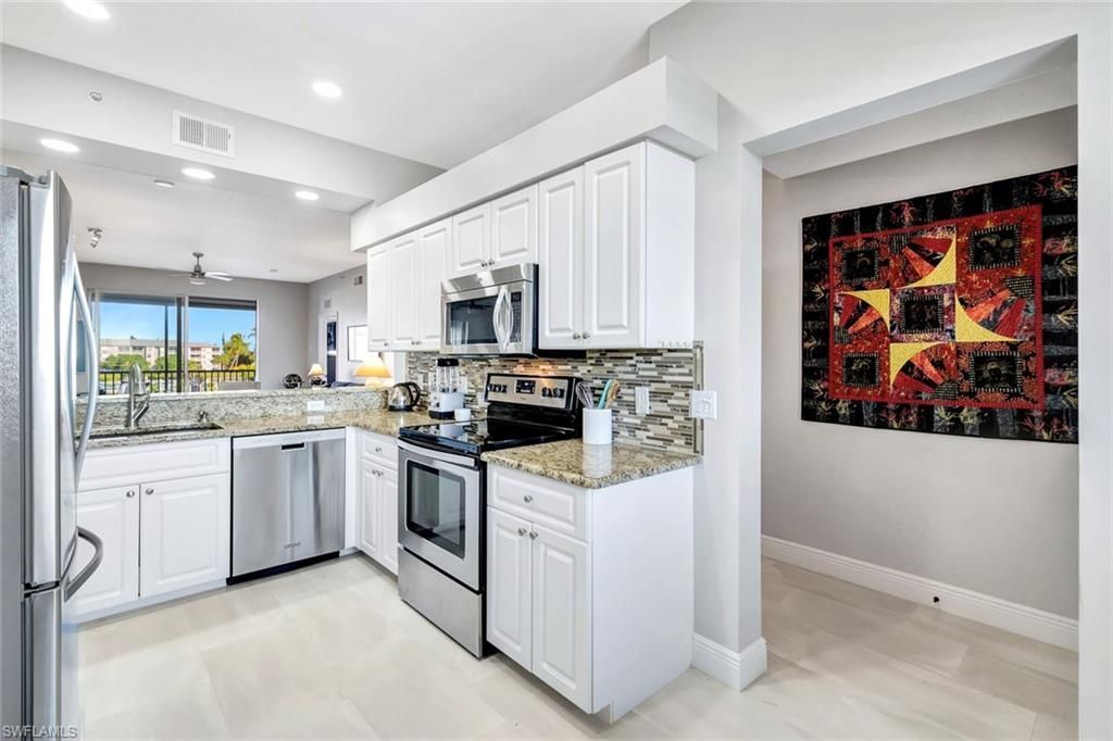 16595 Lake Circle Dr, Unit 234, Fort Myers, FL 33908 Photo