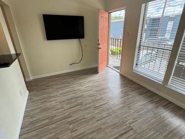 3000 Guadalupe ST, Unit 214, Austin, TX 78705