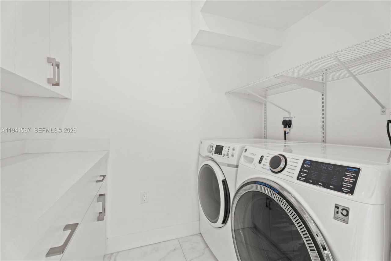 315 Santander Ave, Unit 311, Coral Gables, FL 33134 Photo