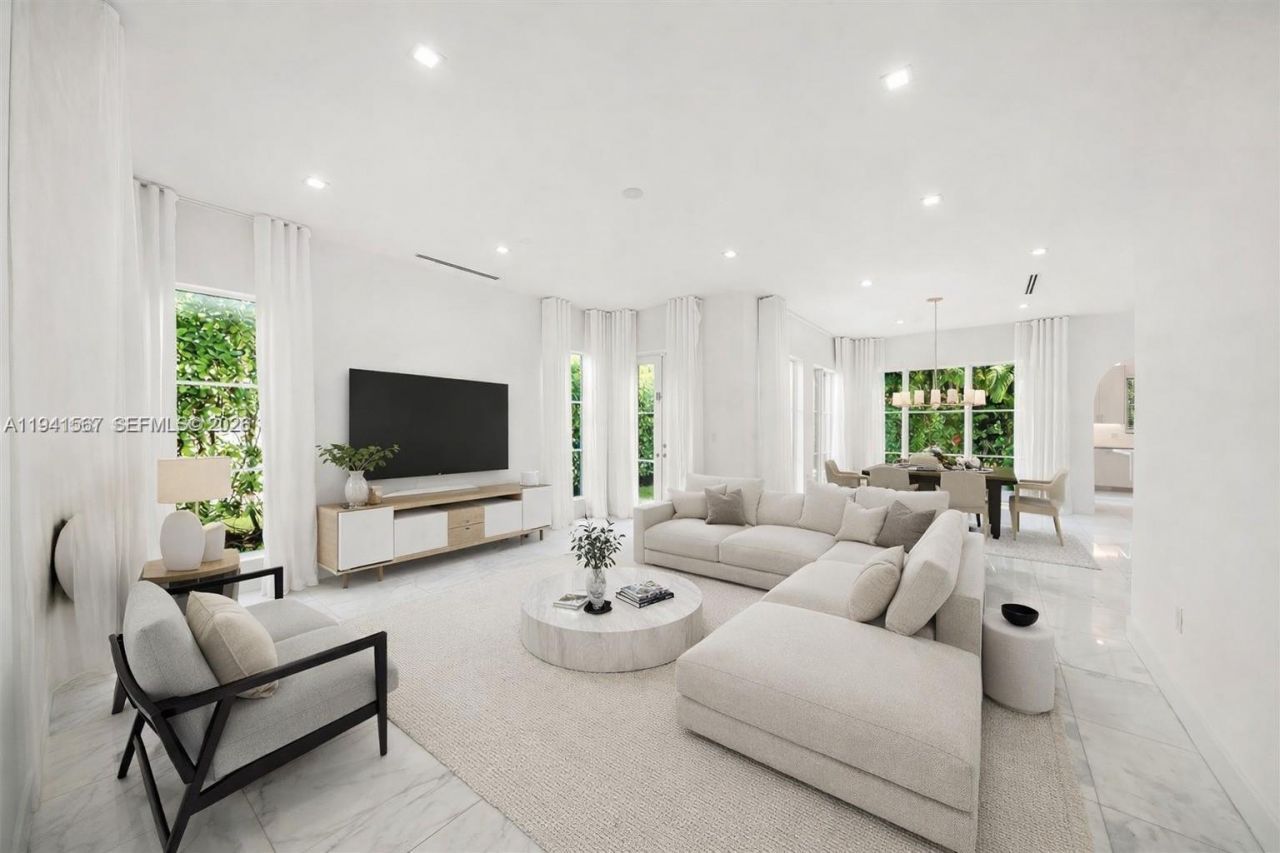 315 Santander Ave, Unit 311, Coral Gables, FL 33134 Photo