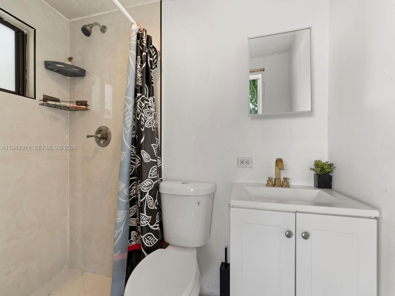 355 W 62nd St, Hialeah, FL 33012 Photo