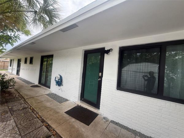 1700 SW 20th St, Fort Lauderdale, FL 33315