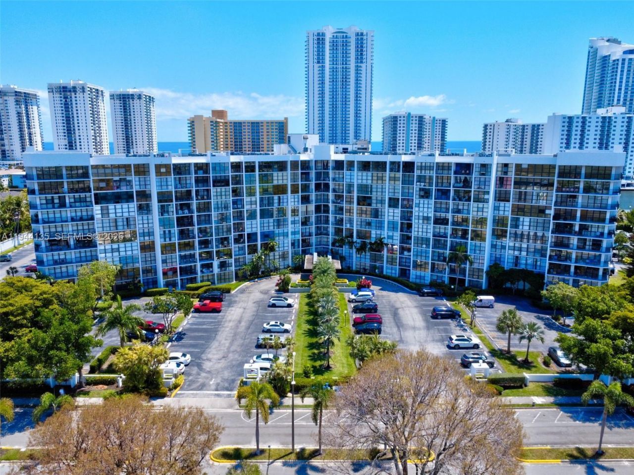 1000 Parkview Dr, Unit 330, Hallandale Beach, FL 33009 Photo