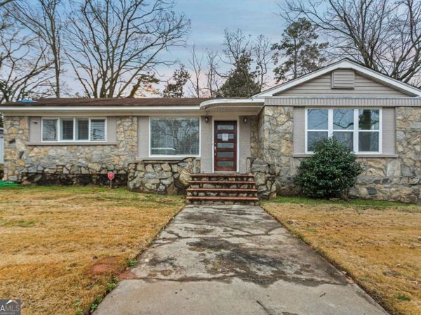 141 Fairview Drive, Fairburn, GA 30213