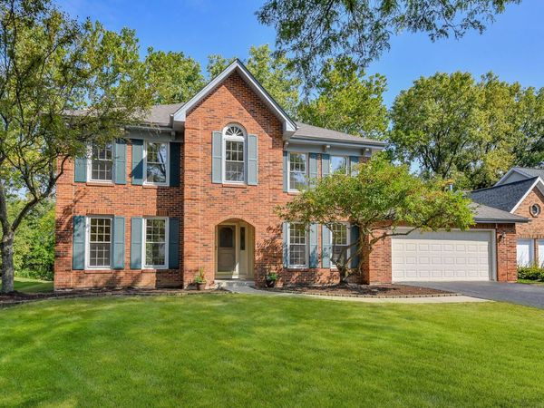 825 Biltmore Court, Naperville, IL 60563