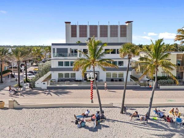 2203 N Surf Road, Hollywood, FL 33019