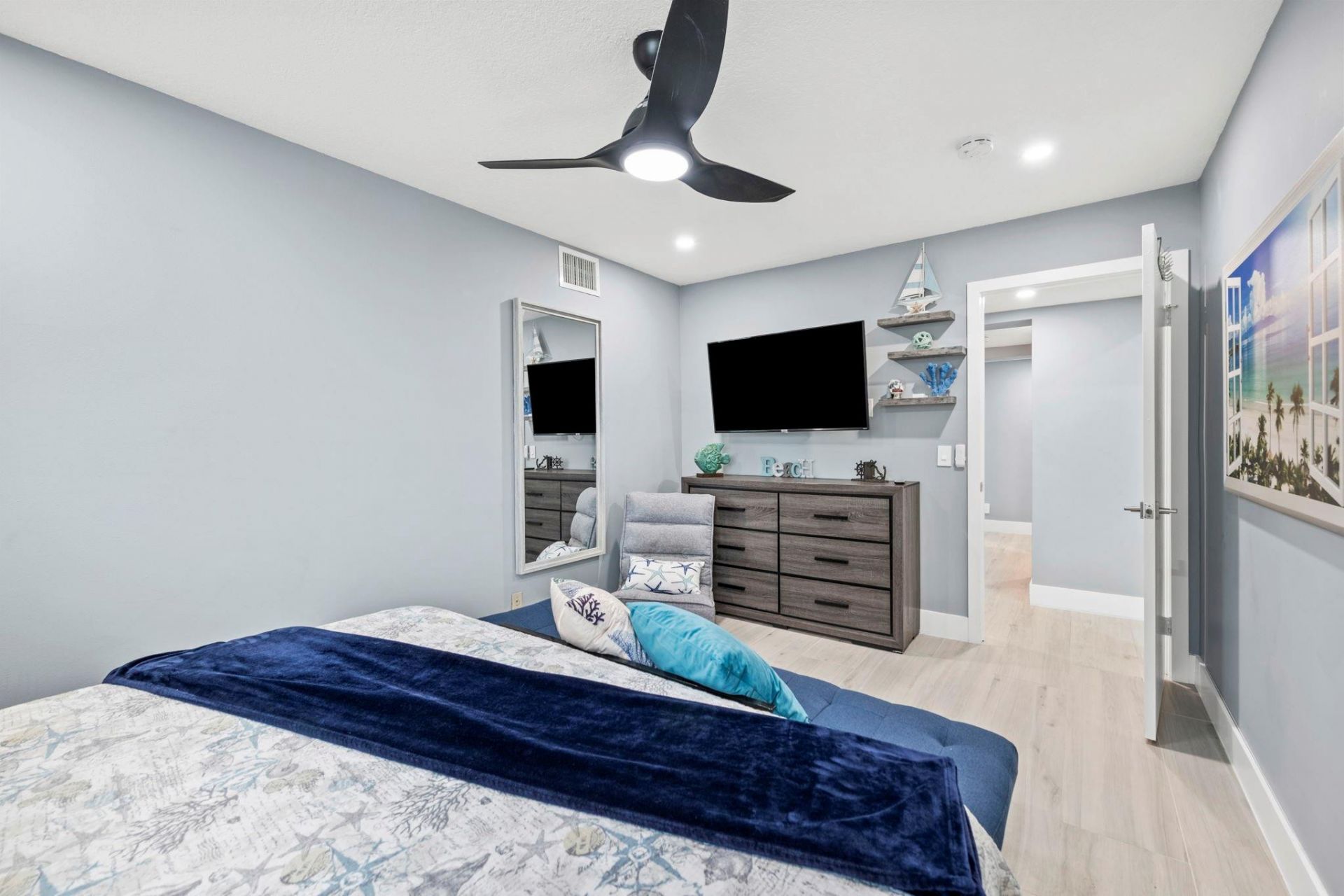 2203 N Surf Road, Hollywood, FL 33019 Photo