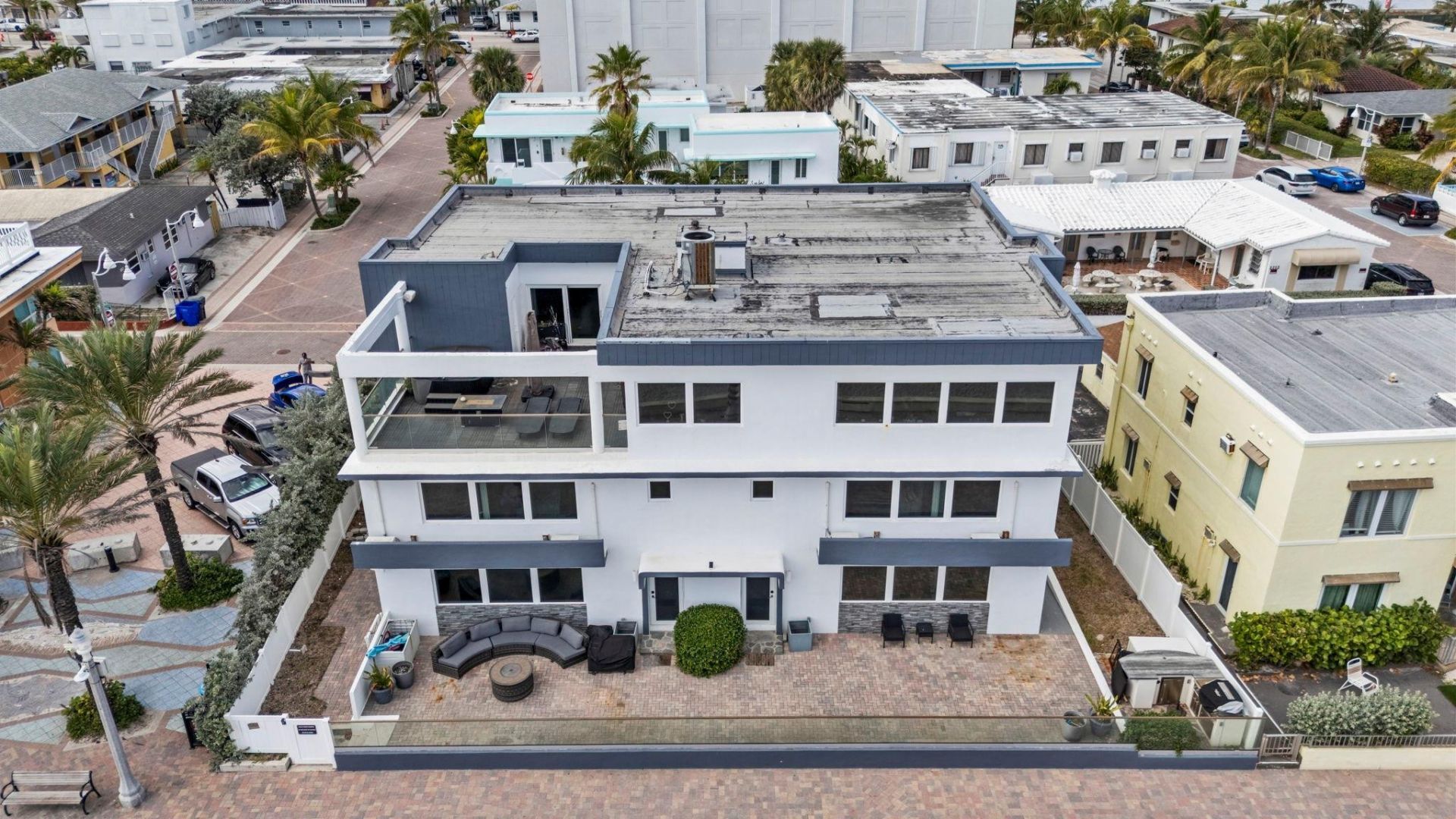 2203 N Surf Road, Hollywood, FL 33019 Photo