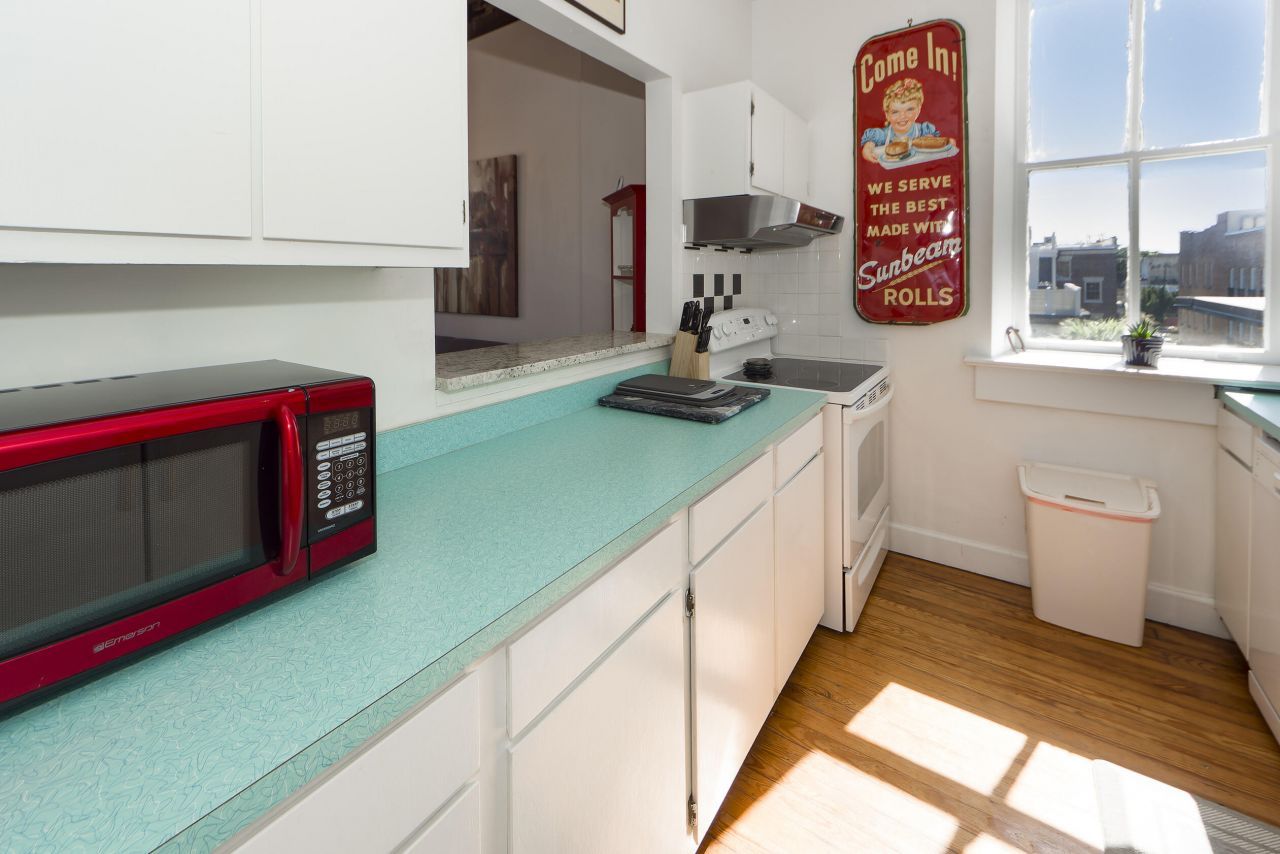 350 King Street Photo 10