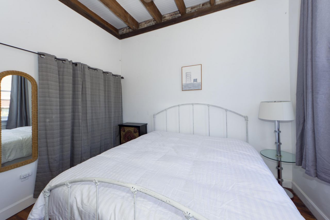 350 King Street Photo 20