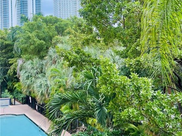 17125 N Bay Rd , Unit 3311, Sunny Isles Beach, FL 33160