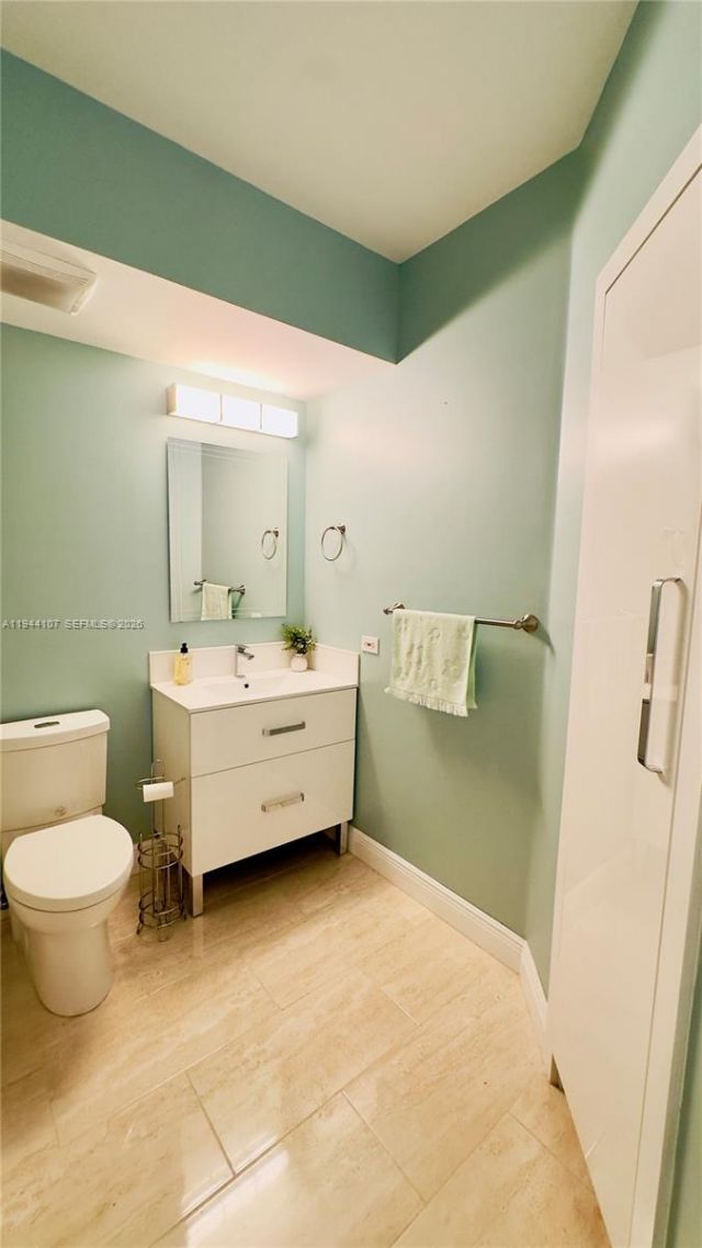 17125 N Bay Rd , Unit 3311, Sunny Isles Beach, FL 33160 Photo