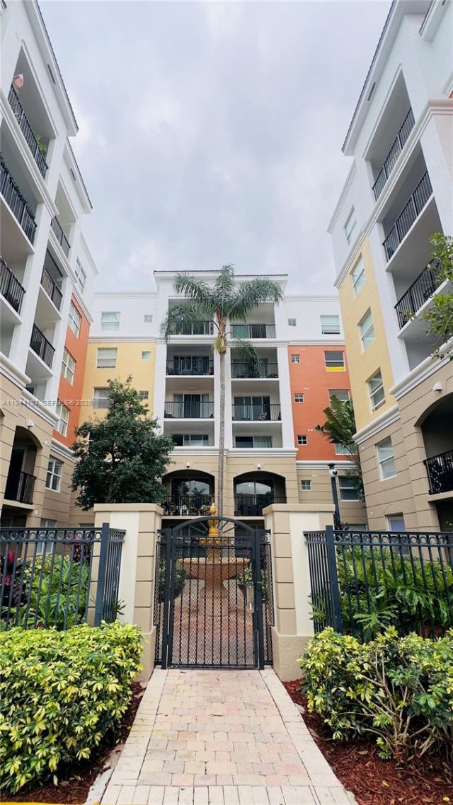 17125 N Bay Rd , Unit 3311, Sunny Isles Beach, FL 33160 Photo