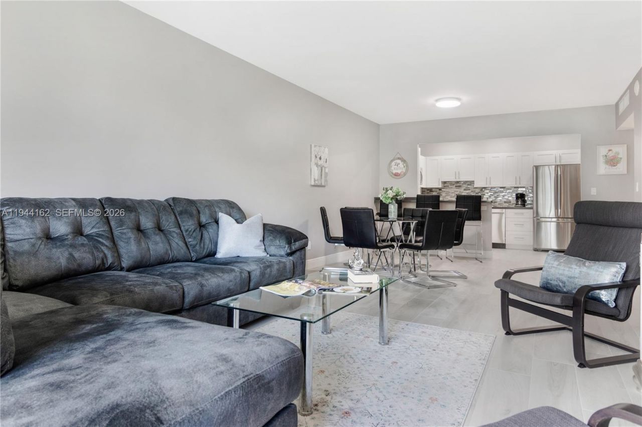 19370 Collins Ave , Unit 227, Sunny Isles Beach, FL 33160 Photo