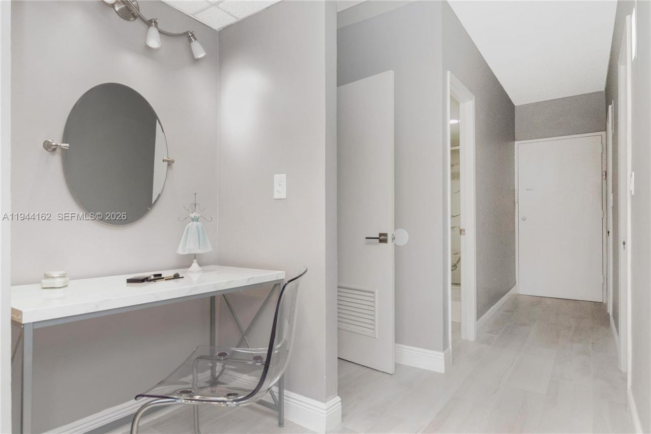 19370 Collins Ave , Unit 227, Sunny Isles Beach, FL 33160 Photo