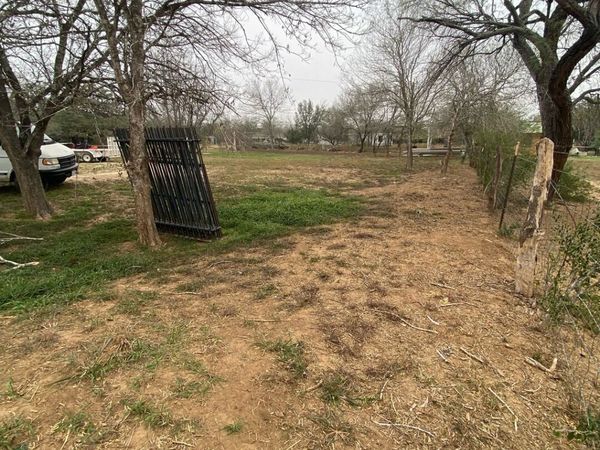 15570 Kilowatt, Elmendorf, TX 78112