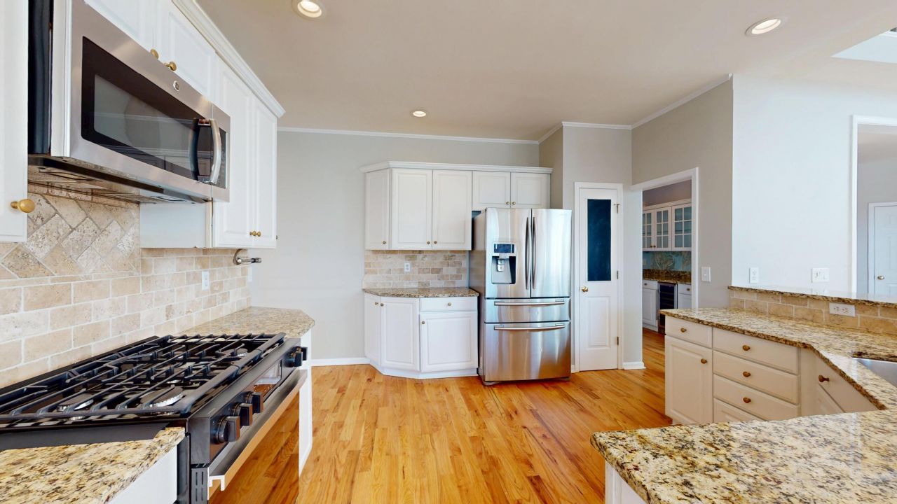 319 Oak Point Landing Drive Photo 4