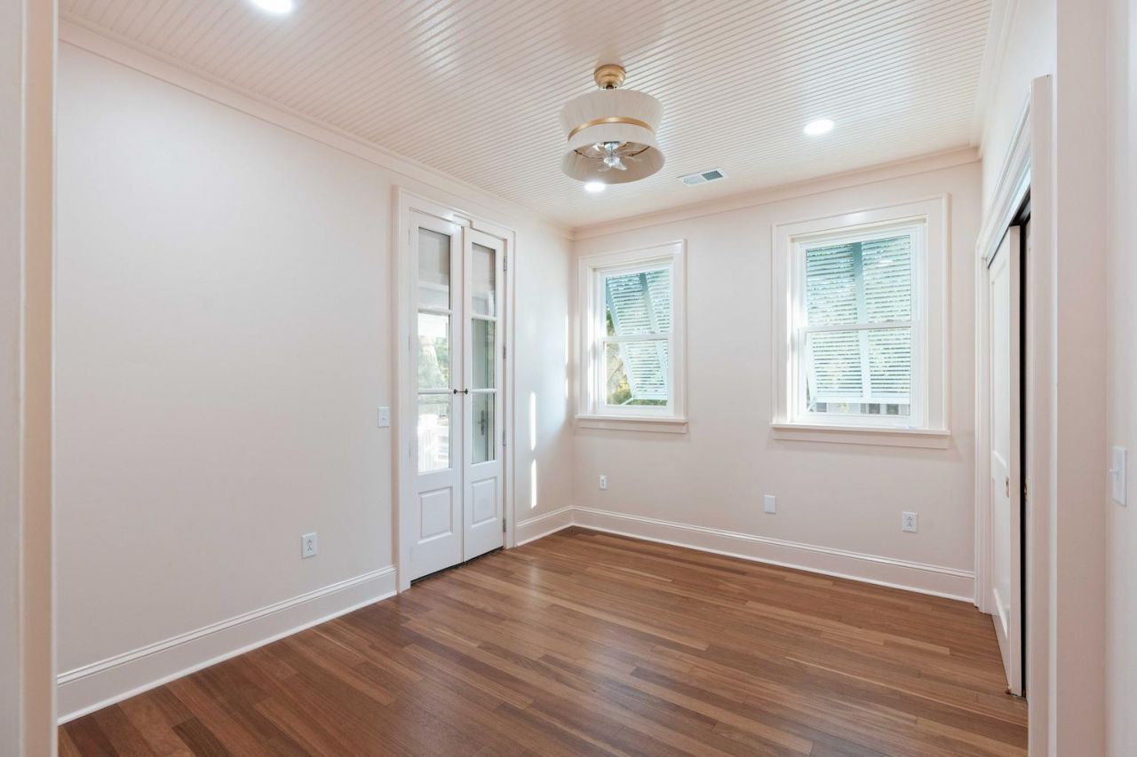 2218 Myrtle Avenue Photo 17