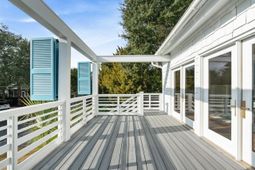 2218 Myrtle Avenue photo 4