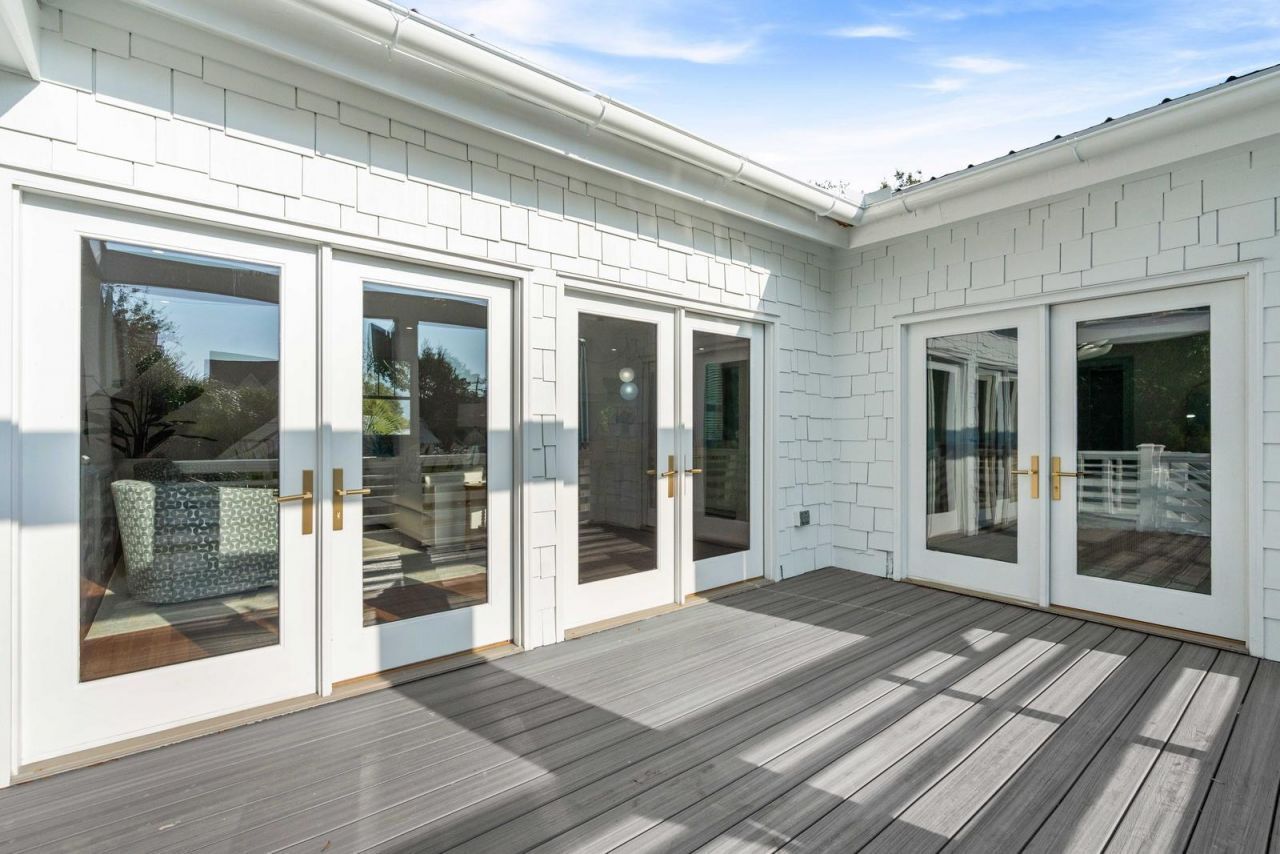 2218 Myrtle Avenue Photo 22