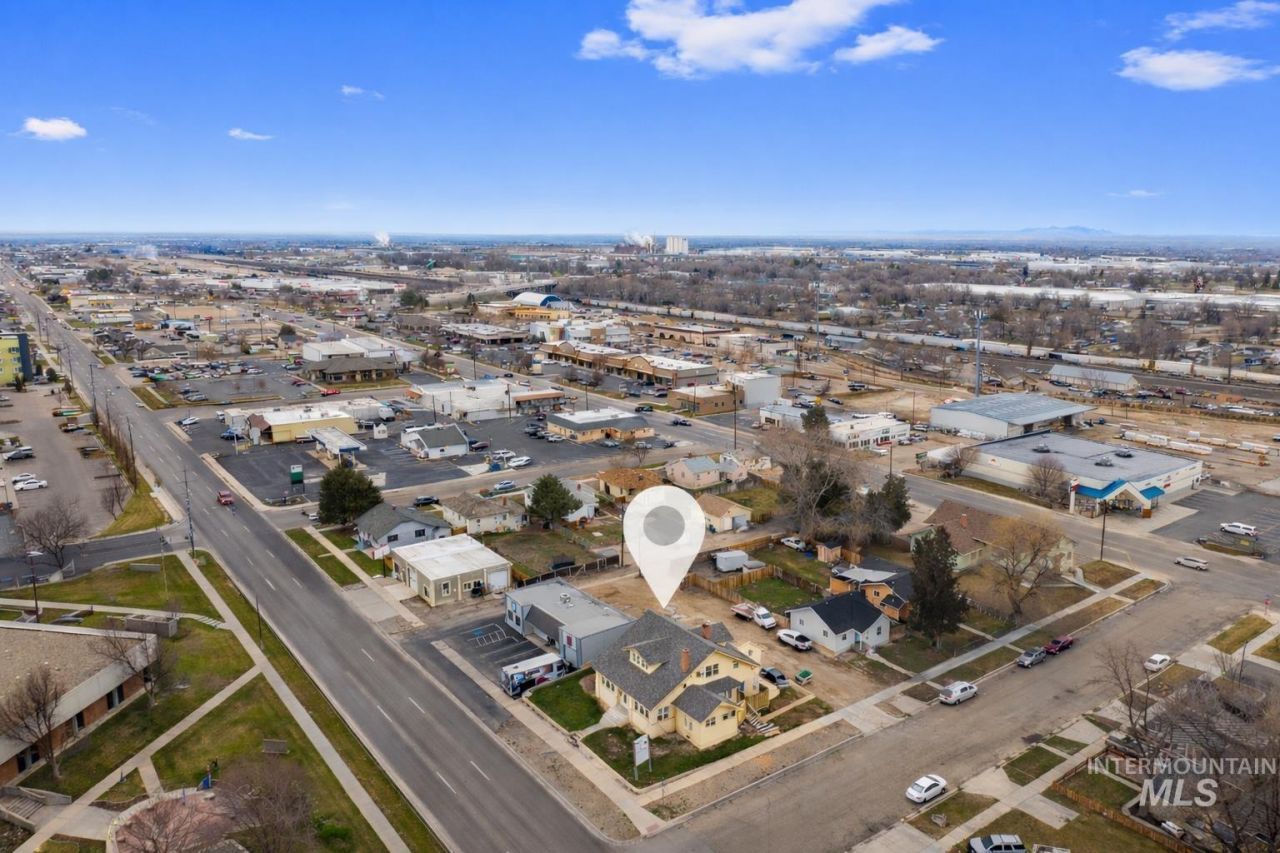 424 3rd St S, Nampa, ID 83651 Main Photo