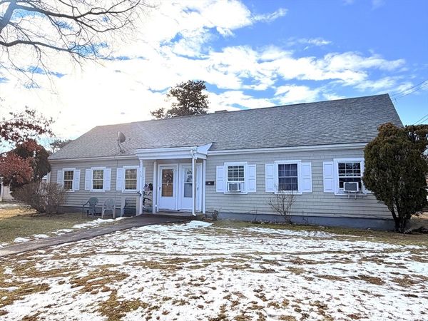 10-12 Hiramar Rd, Barnstable, MA 02601
