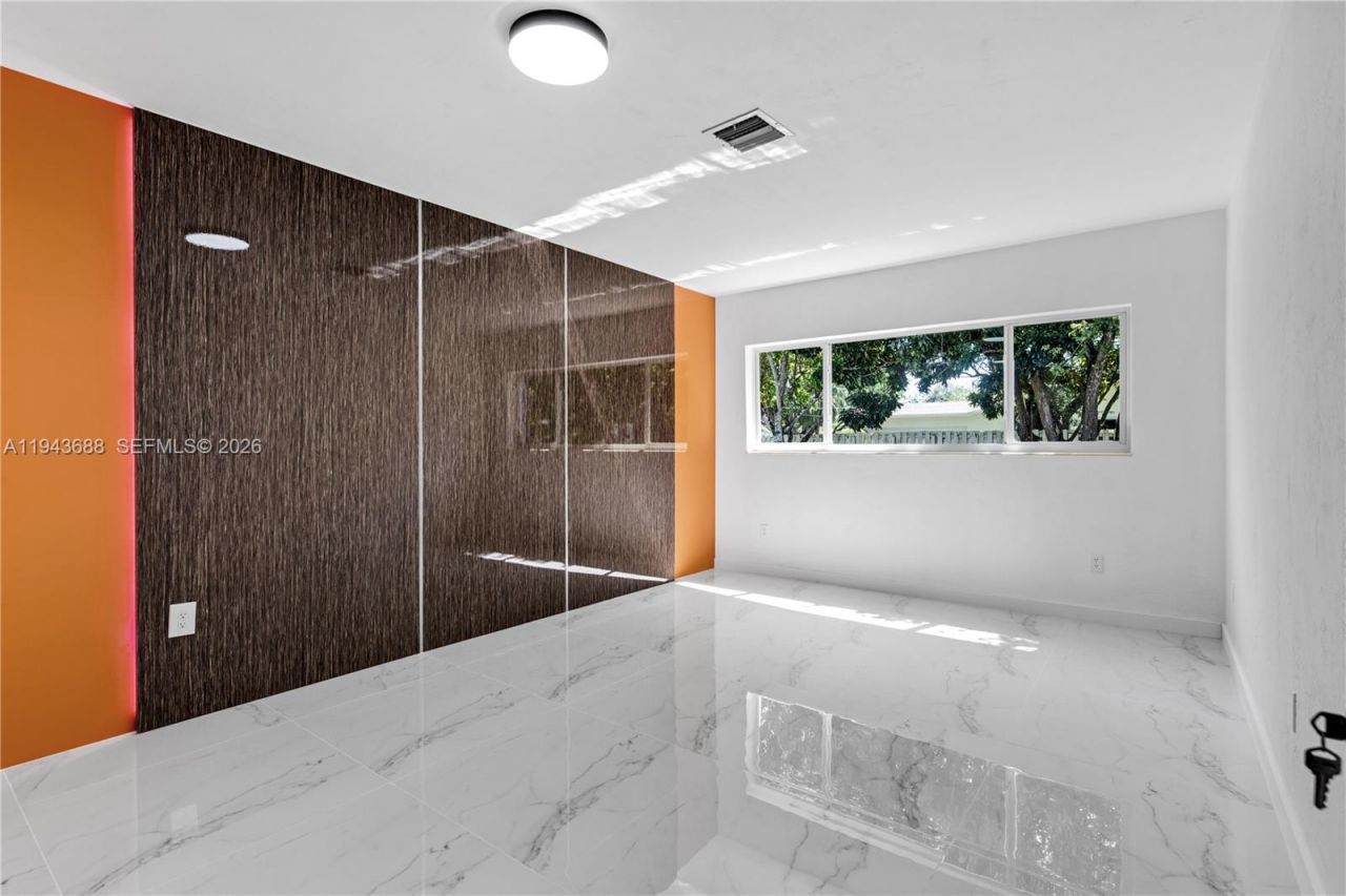 12525 SW 68th Ct, Pinecrest, FL 33156 Photo