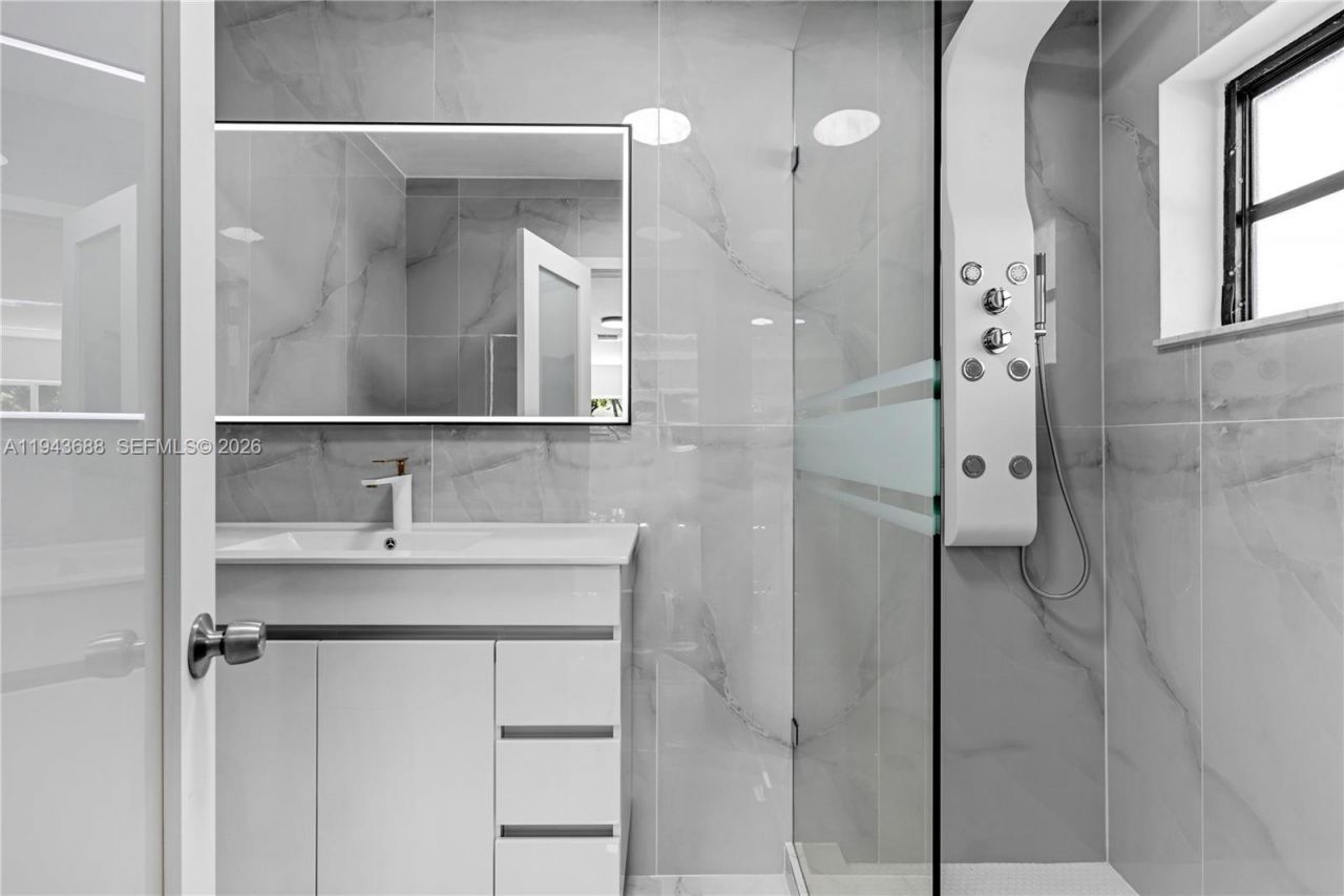 12525 SW 68th Ct, Pinecrest, FL 33156 Photo